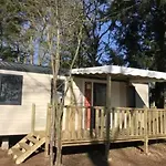 Zecamping 3 Etoiles - Piscine Chauffee Et Club Enfant 营地