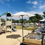 Zecamping 3 Etoiles - Piscine Chauffee Et Club Enfant 营地