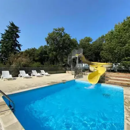 Zecamping 3 Etoiles - Piscine Chauffee Et Club Enfant 캠프장 *