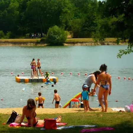 Camping Zecamping 3 Chiens Acceptés Club Enfant Piscine Chauffée Guéméné-Penfao