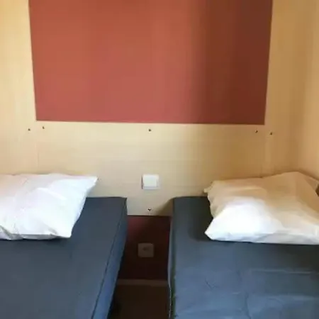 Campingplatz 3 Etoiles - Piscine - Eebebg