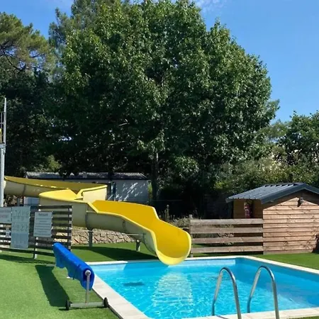 Zecamping 3 Etoiles - Piscine Chauffee Et Club Enfant 캠프장