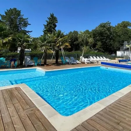 Zecamping 3 Chiens Acceptés Club Enfant Piscine Chauffée Camping *