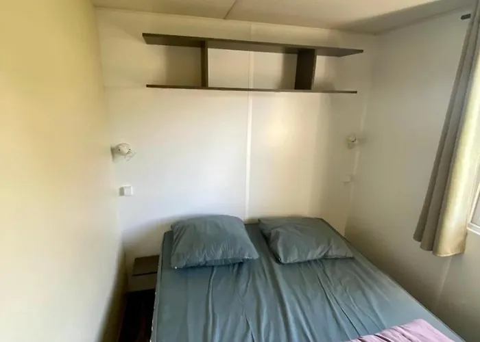 3 étoiles - Piscine - Eebebg Camping