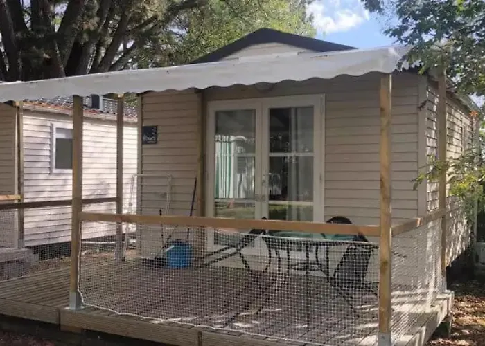 3 étoiles - Piscine - Eebebg *