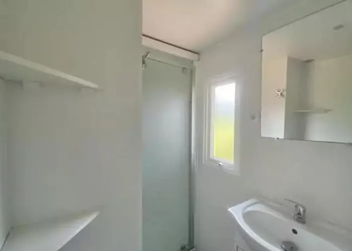 Camping 3 étoiles - Piscine - Eebebg *