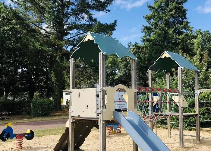 Camping 3 étoiles - Piscine - Eebebg Guéméné-Penfao