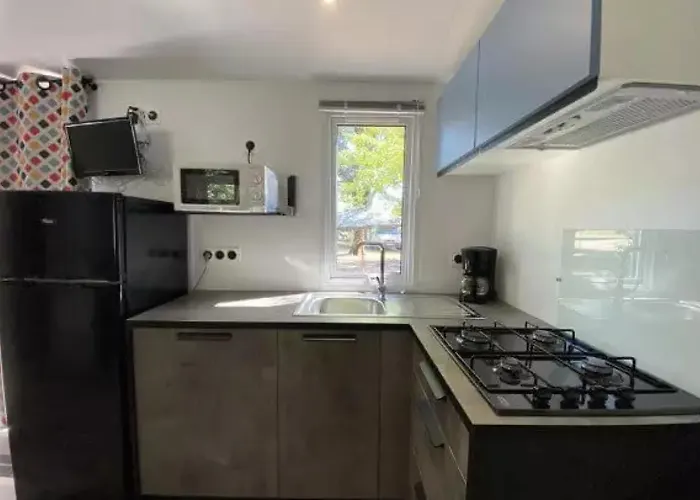 Camping 3 étoiles - Piscine - Eebebg *