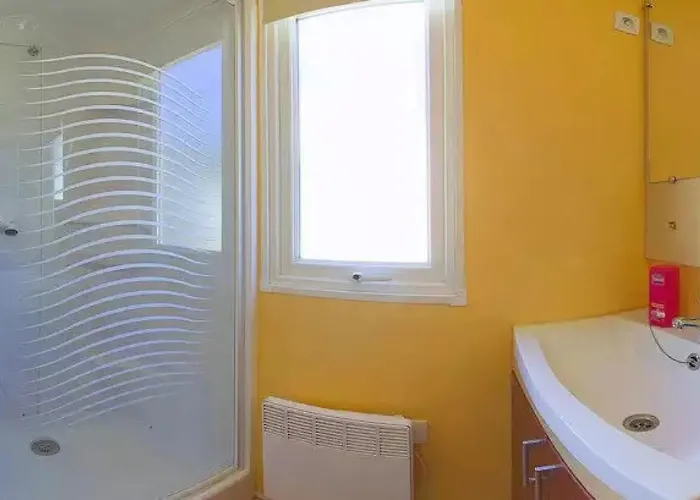 3 étoiles - Piscine - Eebebg *