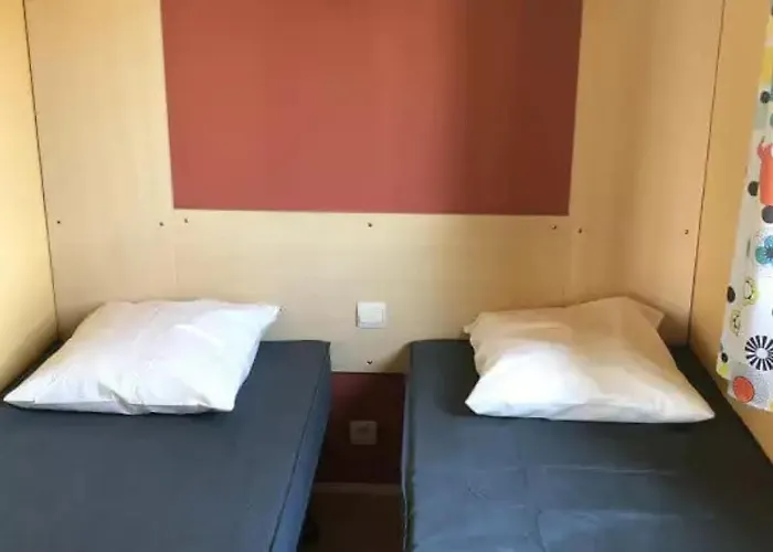 Camping 3 étoiles - Piscine - Eebebg