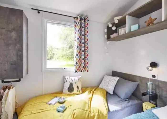 Camping 3 étoiles - Piscine - Eebebg *