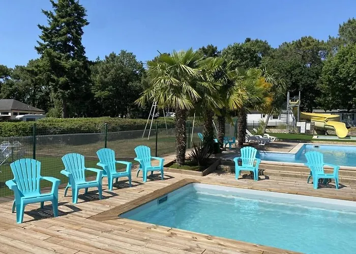 Camping 3 étoiles - Piscine - Eebebg *